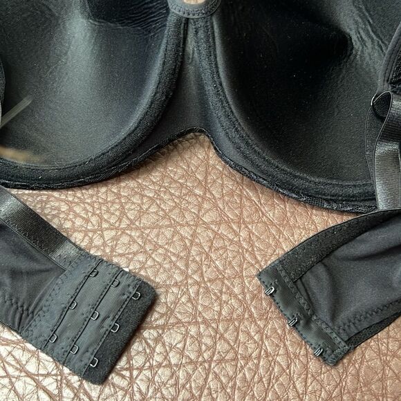 Izod Rose Lace Overlay‎ Padded Strap Lightly Padded Full Coverage Black Bra 42D - Picture 8 of 9